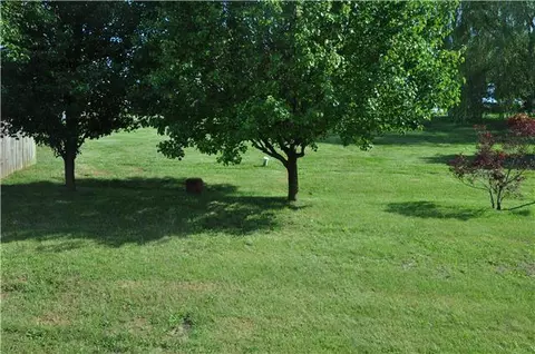 133 Phillip Dr, Springfield, TN 37172 photo 2