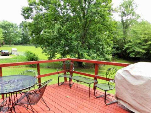 113 E Circle Dr, Burns, TN 37029 photo 5