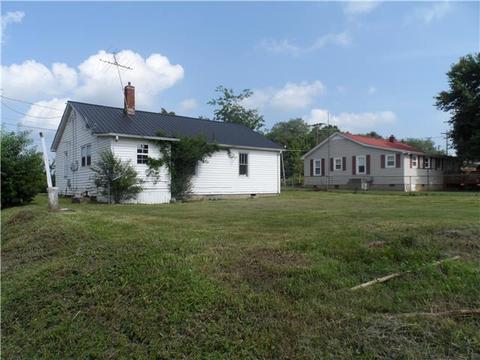 106 General Ave, Centerville, TN 37033 photo 4