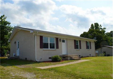 109 Mae Cir, Dickson, TN 37055 photo 3