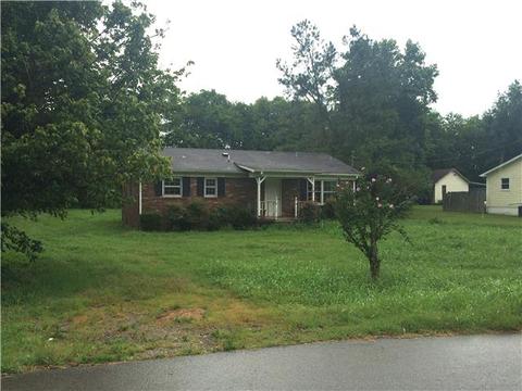 200 Apache Cir, Pulaski, TN 38478 photo 2
