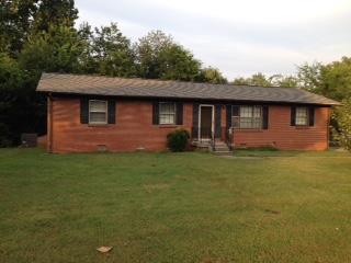 2007 Bartway Dr, Murfreesboro, TN 37130 photo 1
