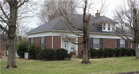 563 E Madison St E, Pulaski, TN 38478 photo 1