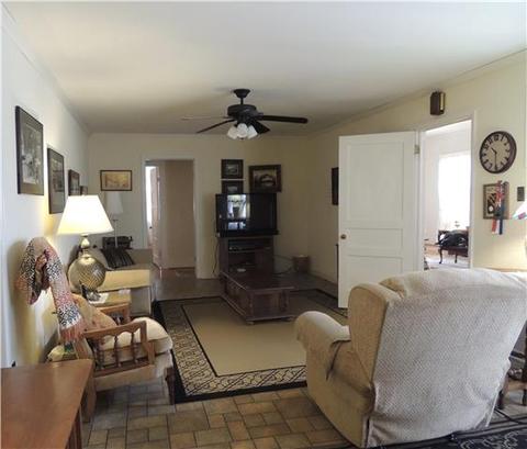 563 E Madison St E, Pulaski, TN 38478 photo 4