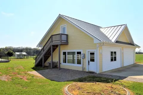 238 Peachtree Ln, Decherd, TN 37324 photo 4