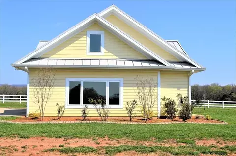 238 Peachtree Ln, Decherd, TN 37324 photo 6
