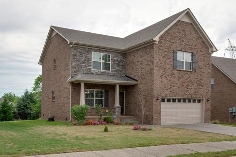 5004 Geranium Dr, Spring Hill, TN 37174 photo 2