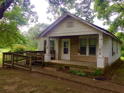 821 Pond Rd, Dickson, TN 37055 photo 1