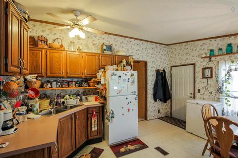 345 Wall Rd, Cunningham, TN 37052 photo 23