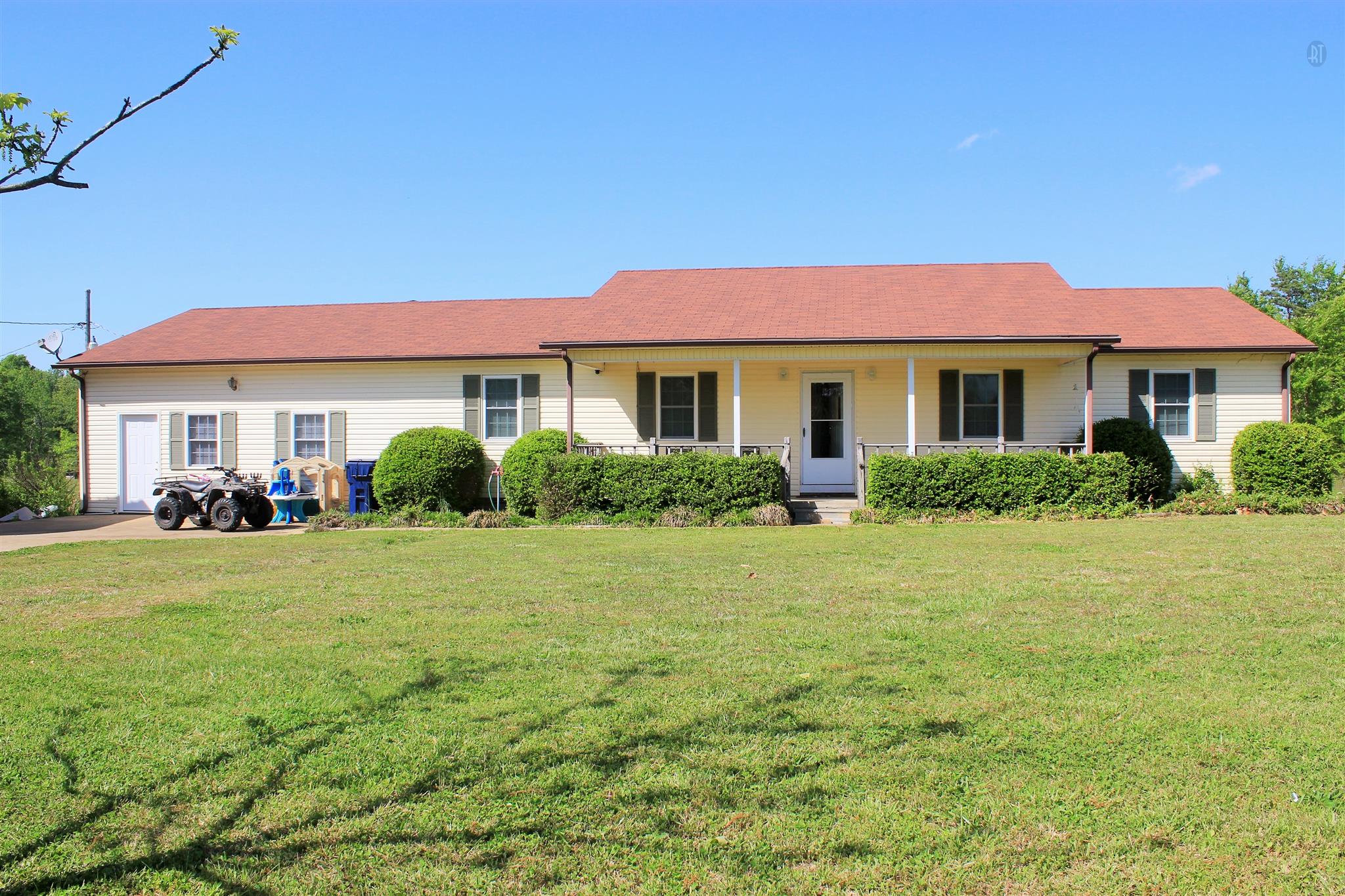 1168 Loop Rd, Big Sandy, TN 38221 photo 1