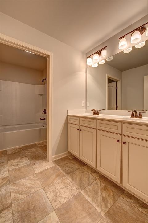 3650 Genoa Dr, Murfreesboro, TN 37128 photo 9