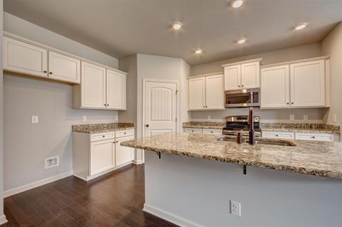 3650 Genoa Dr, Murfreesboro, TN 37128 photo 4