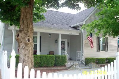 206 3rd Ave W, Springfield, TN 37172 photo 1