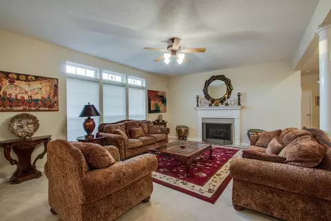 1009 Queens Pl, Spring Hill, TN 37174 photo 8