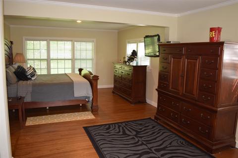 211 E Park Cir, Dickson, TN 37055 photo 5