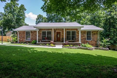 123 Oak Dr, Dickson, TN 37055 photo 2