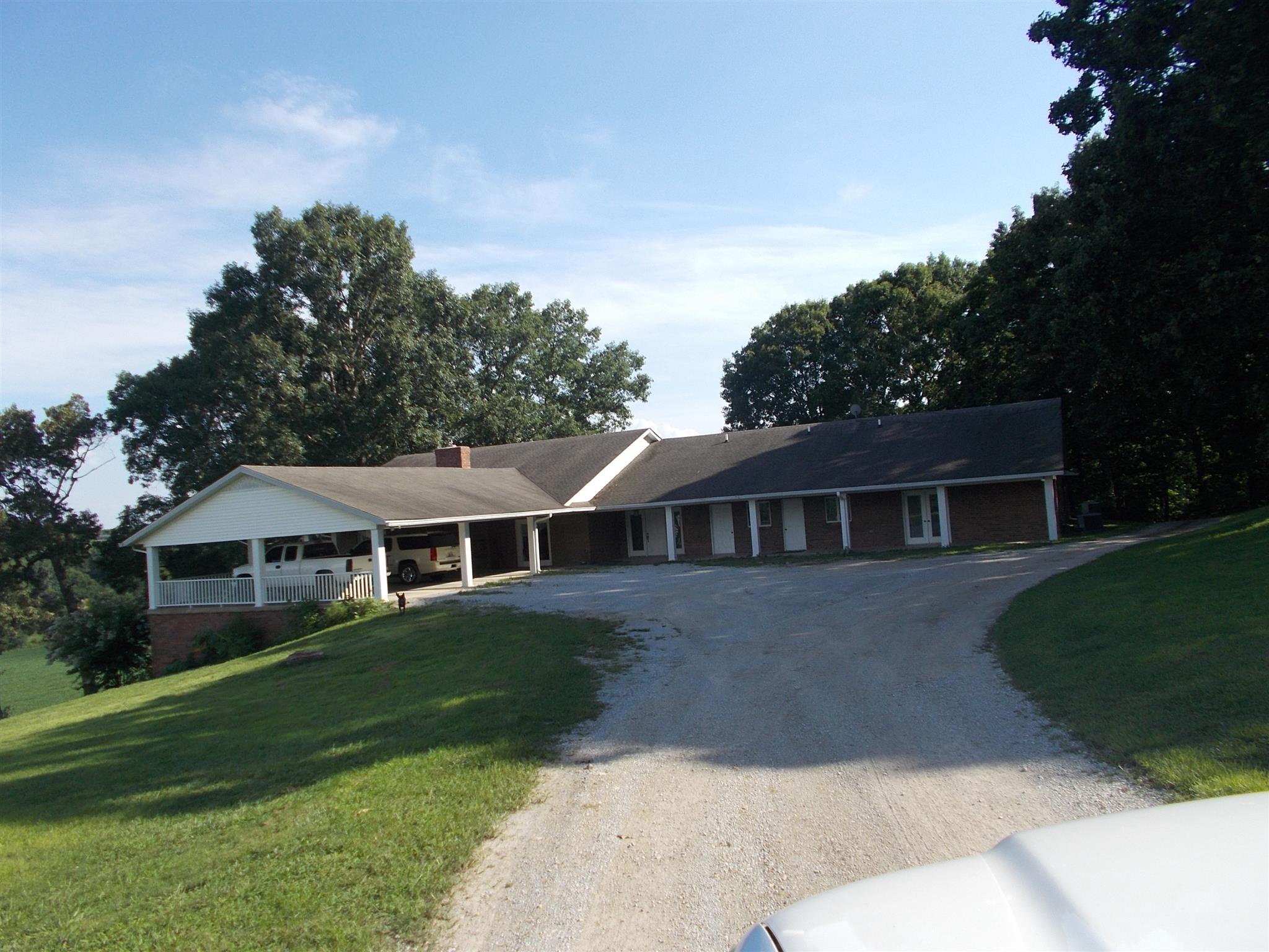 423 Lambs Ferry Rd, Loretto, TN 38469 photo 1