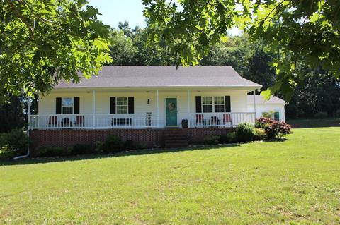 150 Spring Meadows Ln, Morrison, TN 37357 photo 1