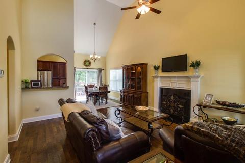 511 Titans Cir, Murfreesboro, TN 37127 photo 3