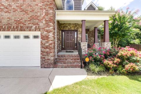 511 Titans Cir, Murfreesboro, TN 37127 photo 2