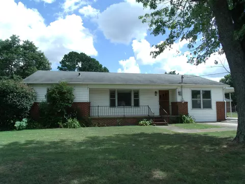 304 4th Ave N, Decherd, TN 37324 photo 1