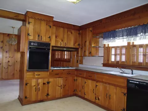 304 4th Ave N, Decherd, TN 37324 photo 3