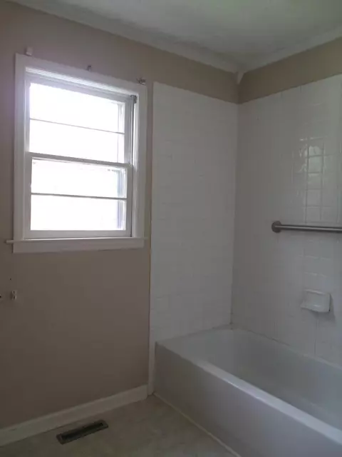 304 4th Ave N, Decherd, TN 37324 photo 5