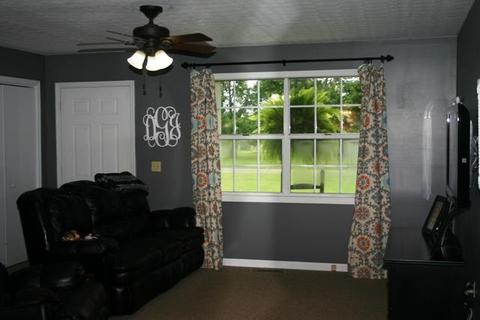 285 Kay Cir, Lafayette, TN 37083 photo 9