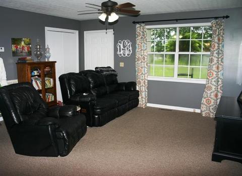 285 Kay Cir, Lafayette, TN 37083 photo 10