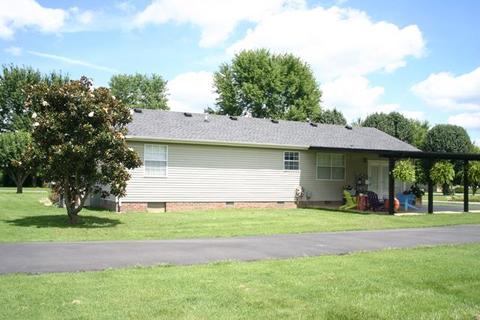 285 Kay Cir, Lafayette, TN 37083 photo 6