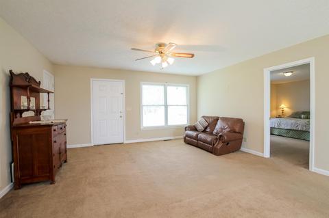 3902 Armstrong Rd, Springfield, TN 37172 photo 4