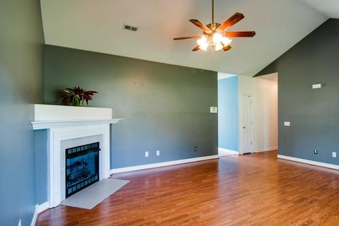 112 Lena Loop, Burns, TN 37029 photo 3
