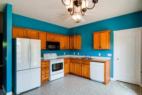 112 Lena Loop, Burns, TN 37029 photo 5