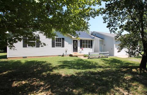2035 Wolfe Rd, White Bluff, TN 37187 photo 3