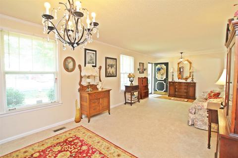 2401 Hickory Dr, Springfield, TN 37172 photo 6