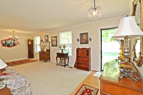 2401 Hickory Dr, Springfield, TN 37172 photo 5