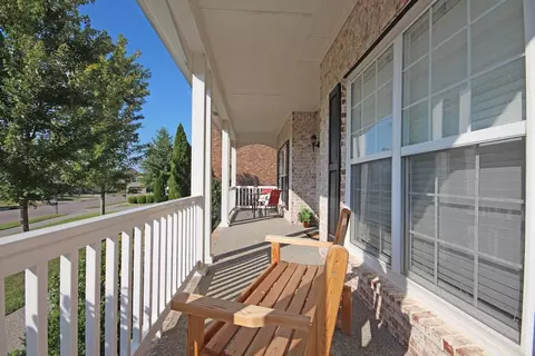 2002 Katach Ct, Spring Hill, TN 37174 photo 2