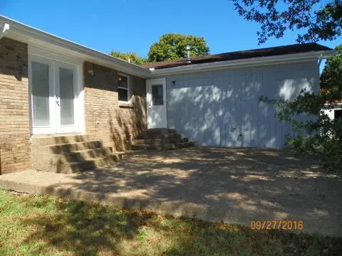 1210 Southwark Dr, Springfield, TN 37172 photo 2