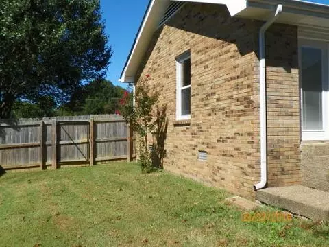 1210 Southwark Dr, Springfield, TN 37172 photo 3