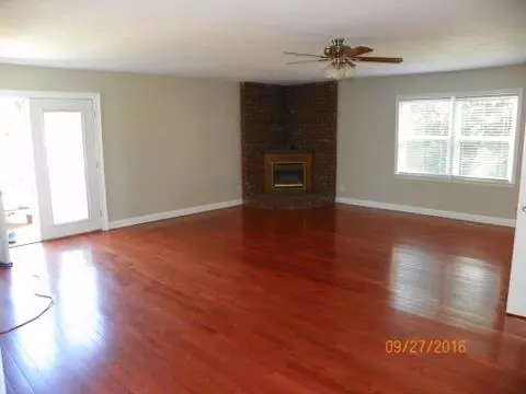 1210 Southwark Dr, Springfield, TN 37172 photo 11