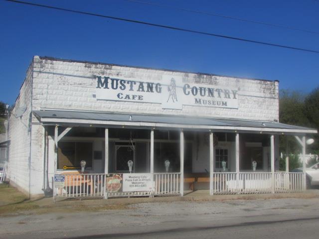 213 2nd Ave S, Loretto, TN 38469 photo 1