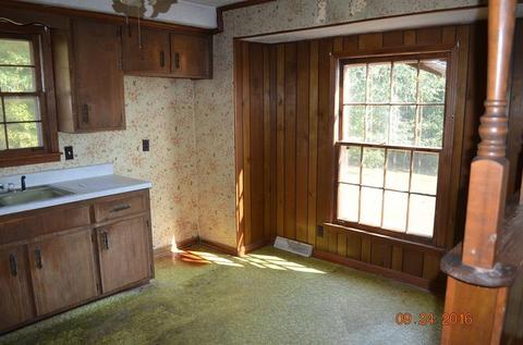 792 Southside Rd, Cunningham, TN 37052 photo 5