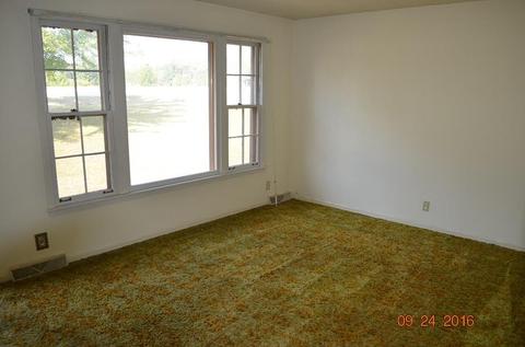 792 Southside Rd, Cunningham, TN 37052 photo 3