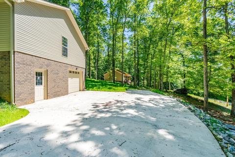 317 Ginger Dr, Dover, TN 37058 photo 2