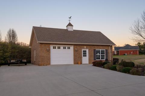 202 Barton Dr, Normandy, TN 37360 photo 4