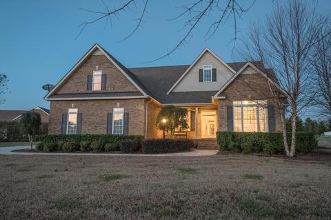 202 Barton Dr, Normandy, TN 37360 photo 1