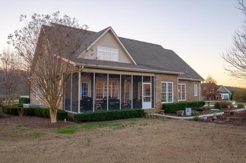 202 Barton Dr, Normandy, TN 37360 photo 3