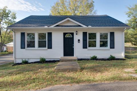 207 Cherry St, Dickson, TN 37055 photo 1
