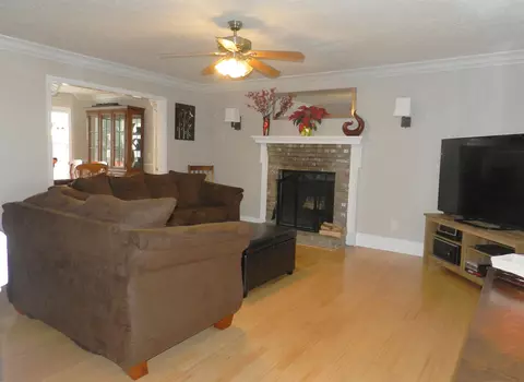 881 Beechcroft Rd, Spring Hill, TN 37174 photo 6