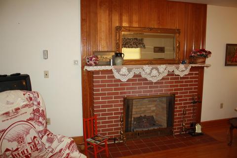 112 Lexington Rd, Loretto, TN 38469 photo 5